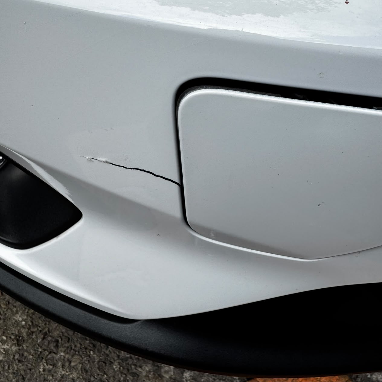 Cracked Bumper Repair before repair